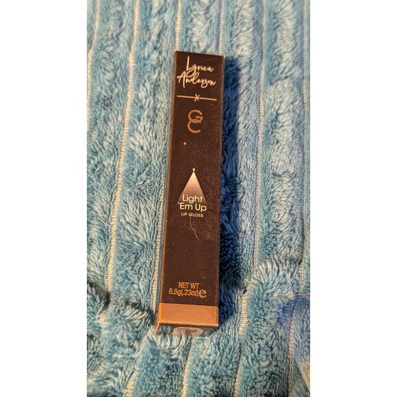 Gerard x Lyrica Anderson Light 'Em Up Lip Gloss in Navel - Picture 1 of 3